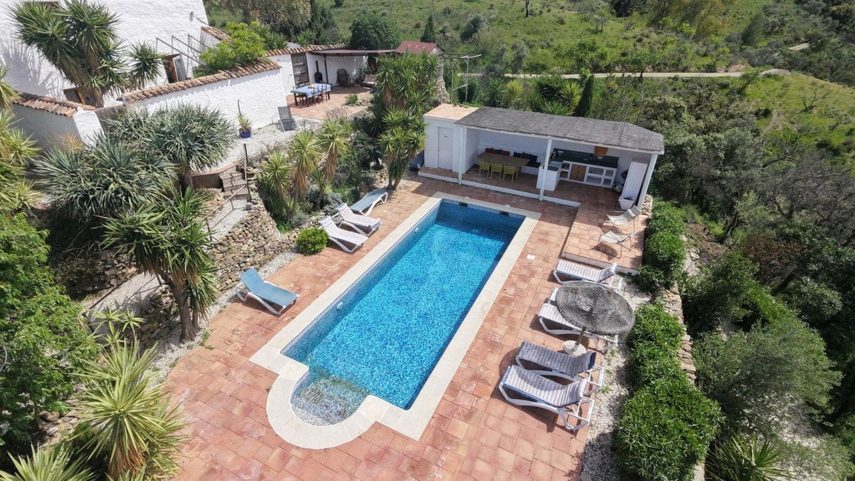 8 Bed Finca - Cortijo in Casabermeja