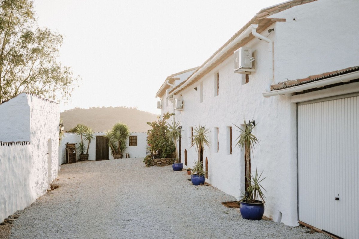 8 Bed Finca - Cortijo in Casabermeja