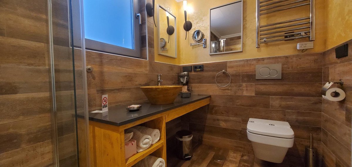 7 Bed Hotel in Busot