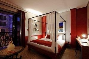 7 Bed Hotel in Busot