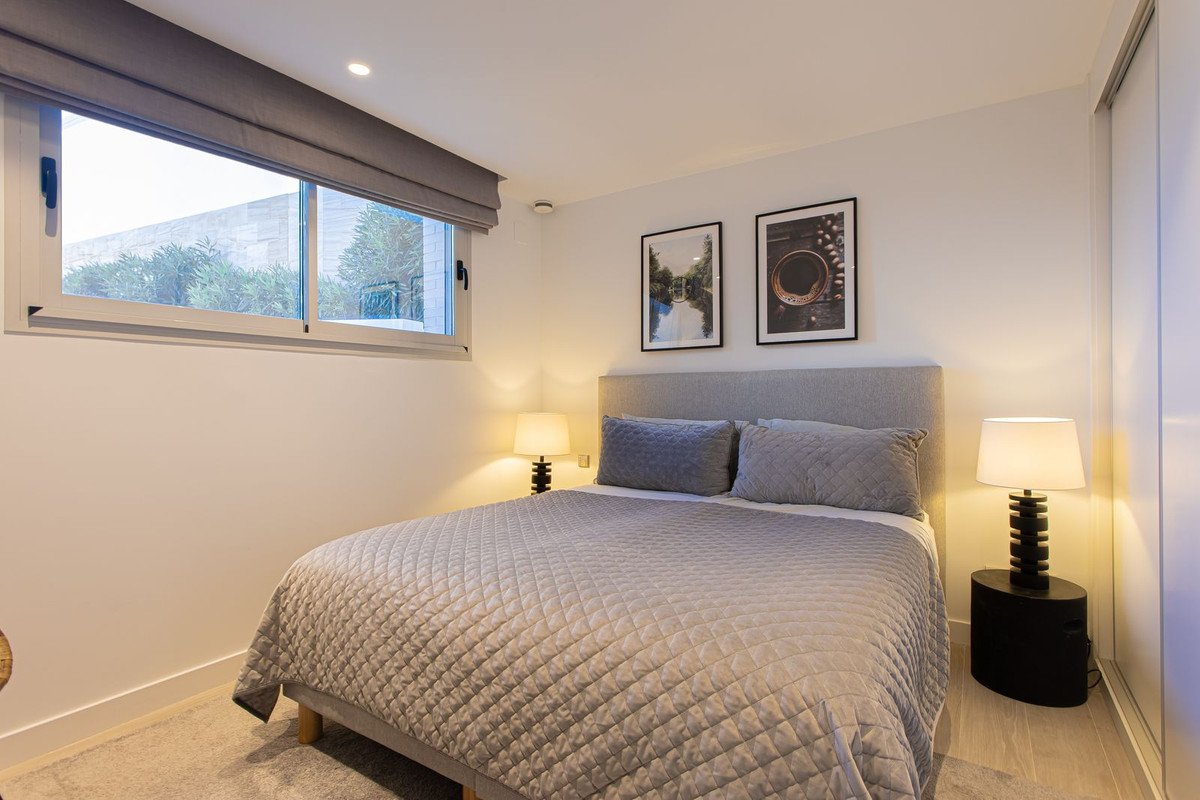 5 Bed Detached Villa in Higueron
