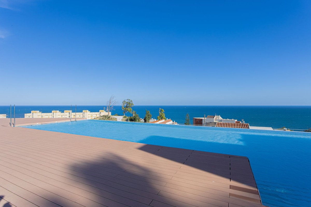 5 Bed Detached Villa in Higueron