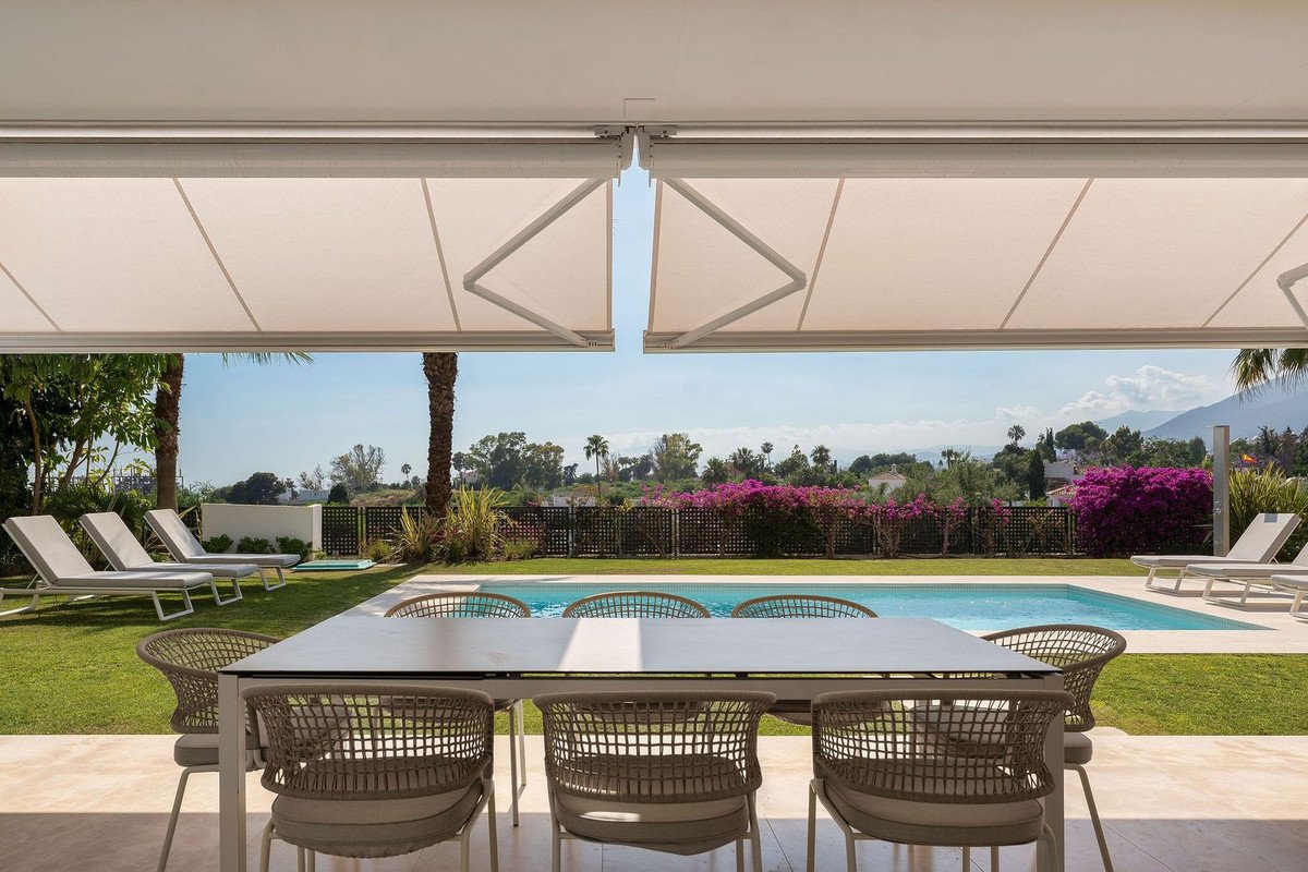 4 Bed Detached Villa in Río Real
