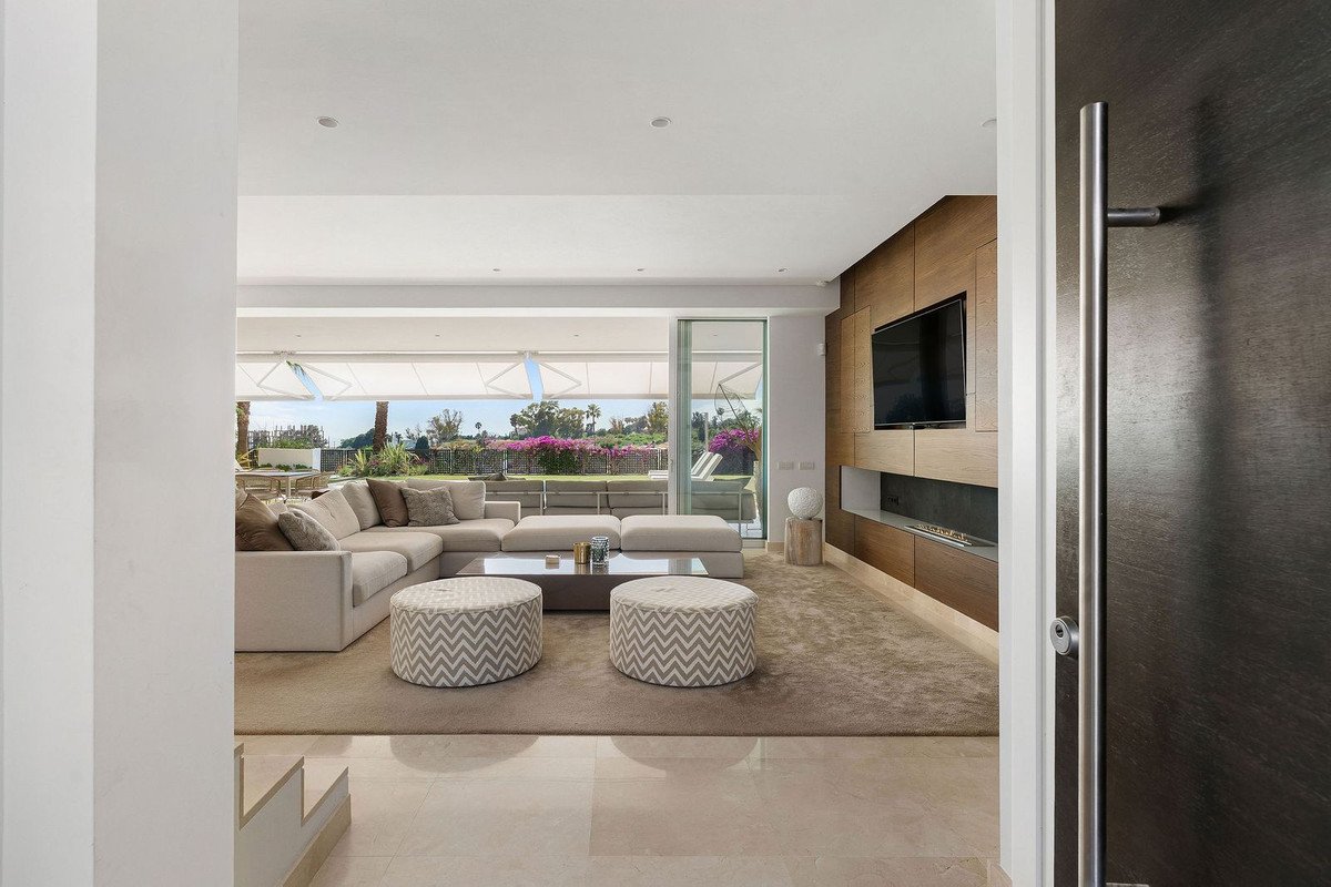 4 Bed Detached Villa in Río Real