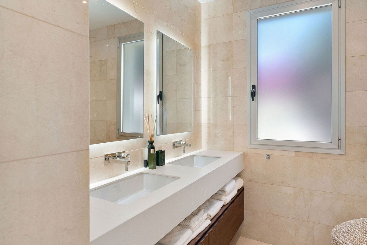 4 Bed Detached Villa in Río Real