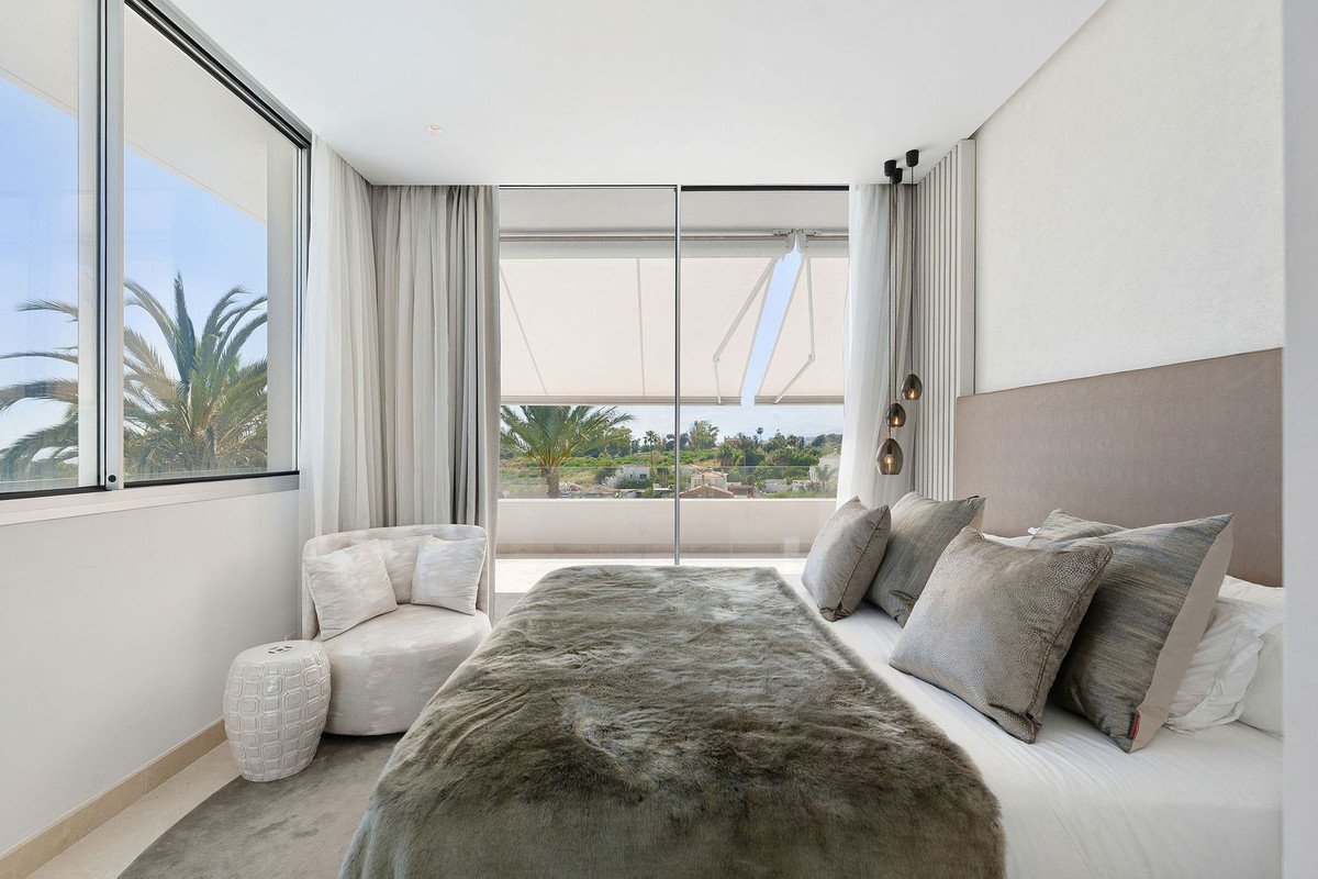 4 Bed Detached Villa in Río Real
