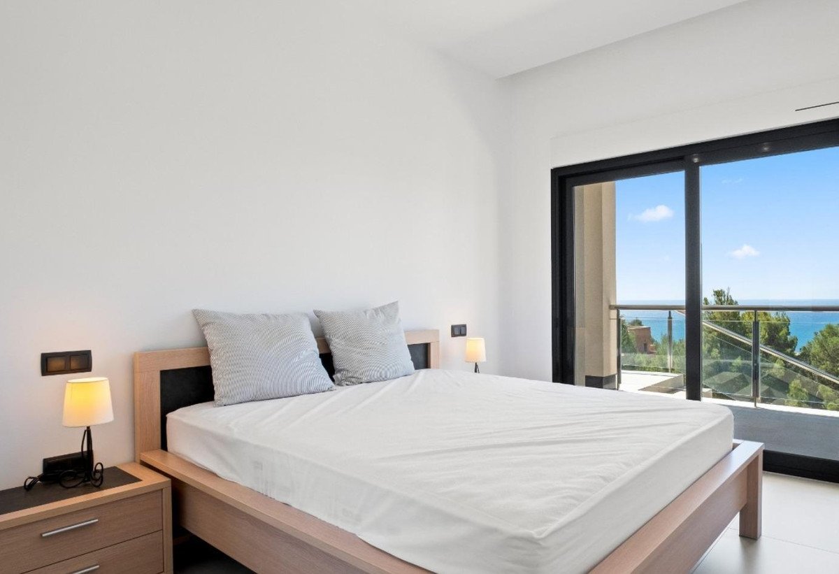 5 Bed Detached Villa in Altea