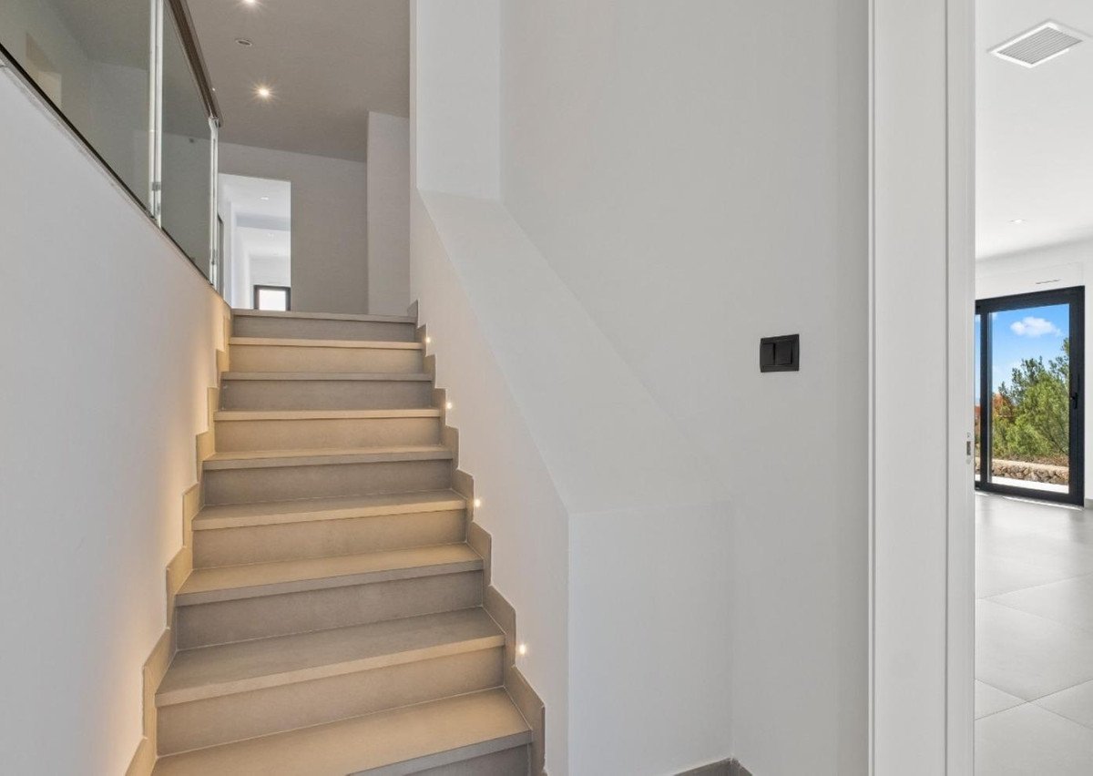 5 Bed Detached Villa in Altea