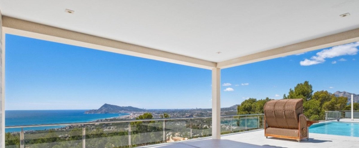 5 Bed Detached Villa in Altea