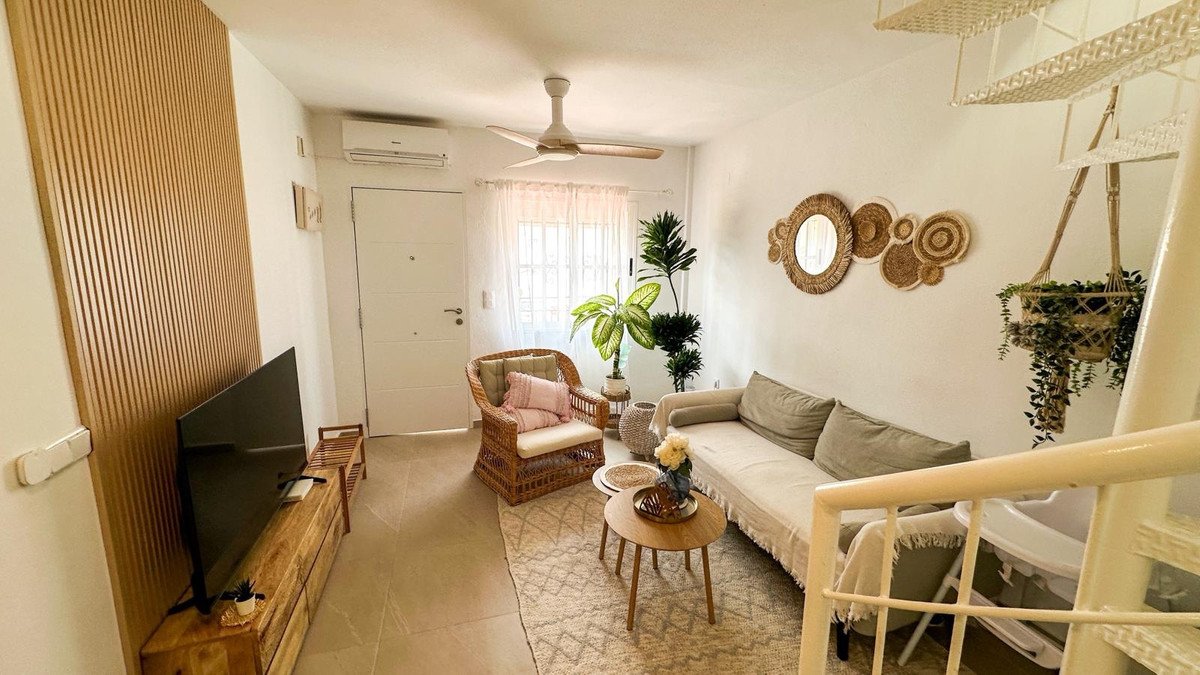 2 Bed Ground Floor Apartment in Playa Flamenca