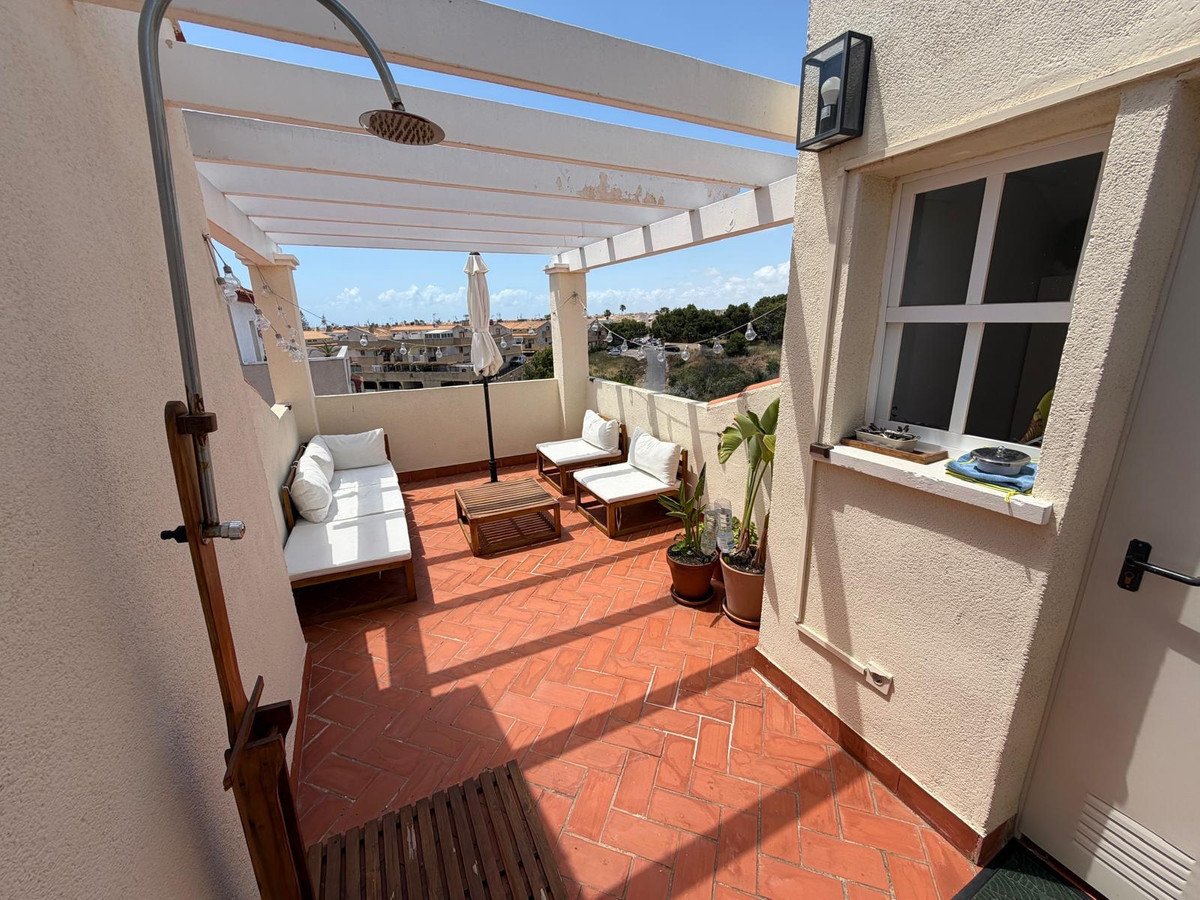 2 Bed Ground Floor Apartment in Playa Flamenca