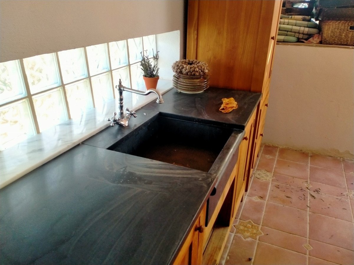4 Bed Detached Villa in Urcal