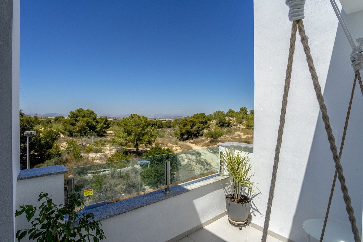 3 Bed Townhouse in Villamartin