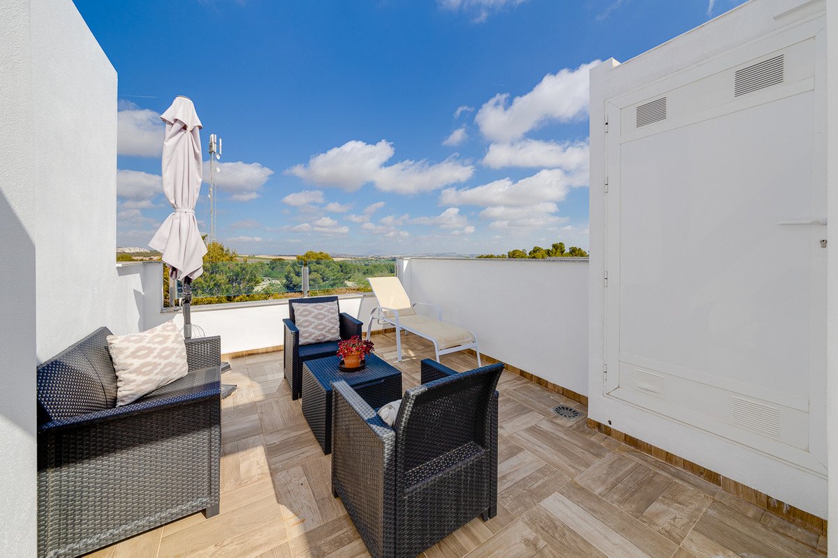 3 Bed Townhouse in Villamartin