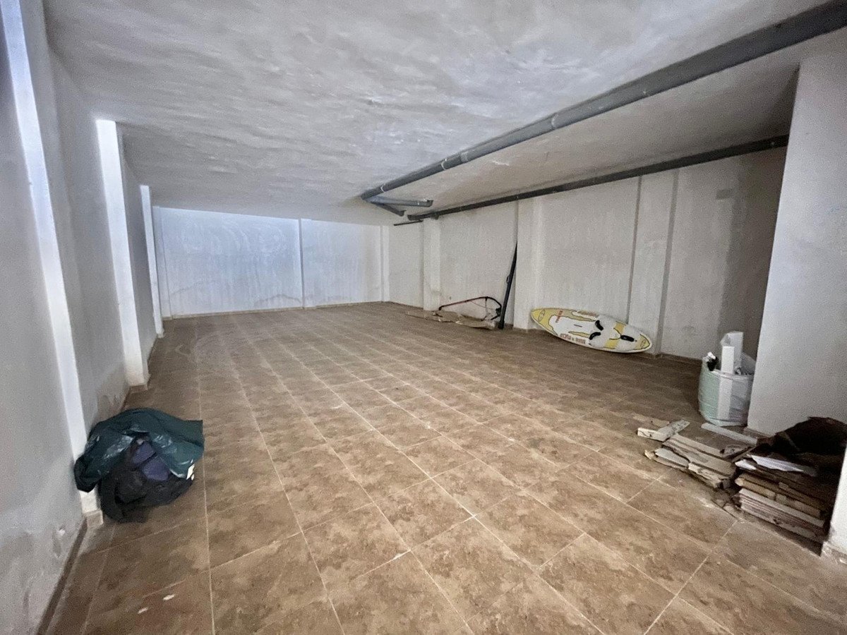 Commercial in Santa Pola