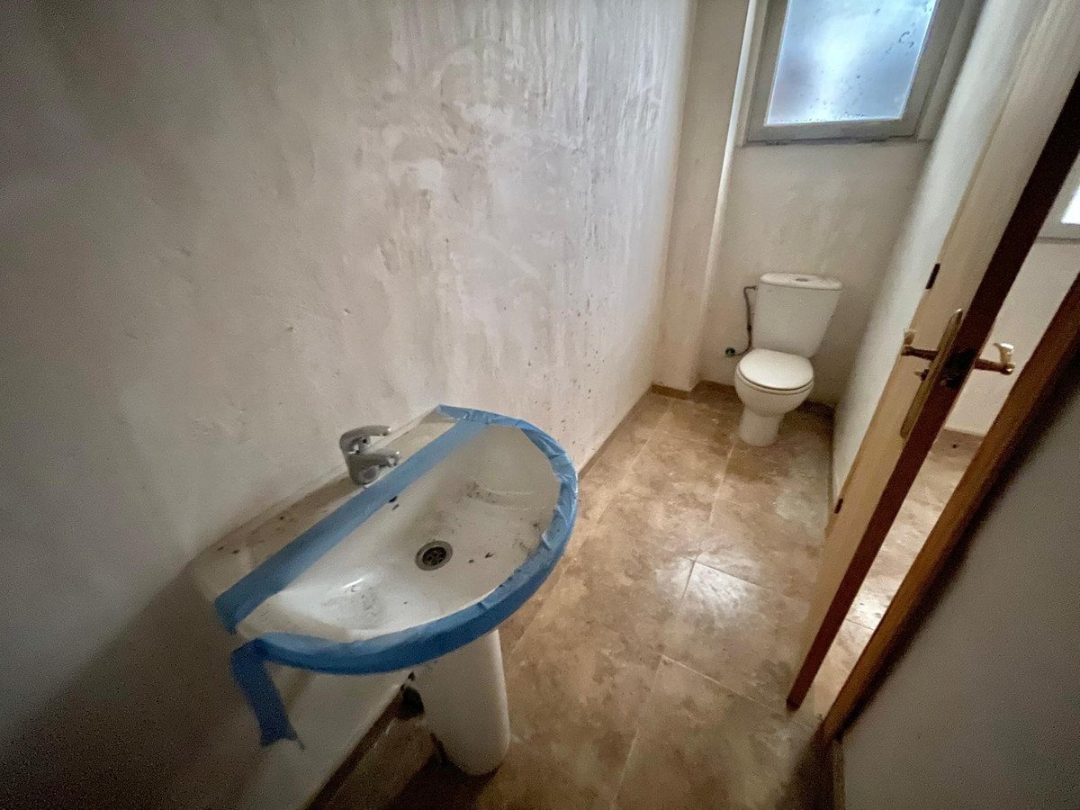 Commercial in Santa Pola