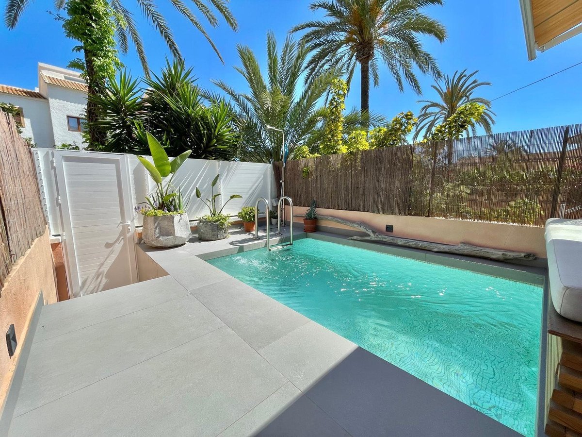 2 Bed Townhouse in Santa Pola