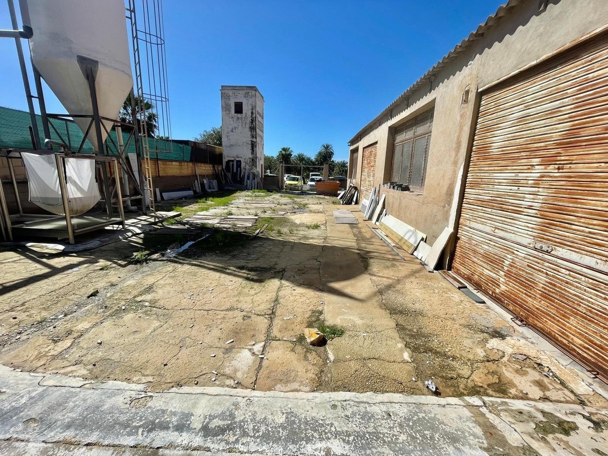 Commercial in Santa Pola