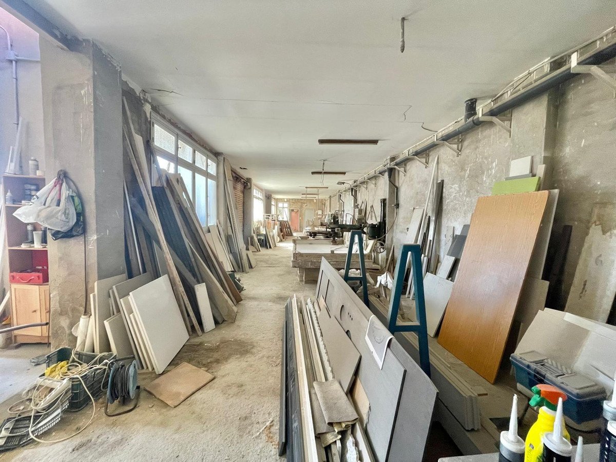Commercial in Santa Pola