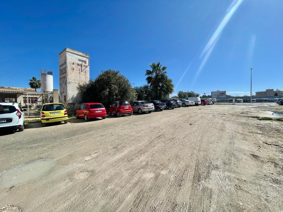 Commercial in Santa Pola