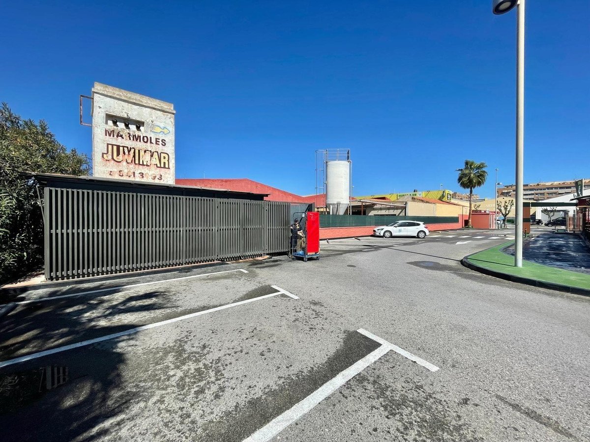 Commercial in Santa Pola
