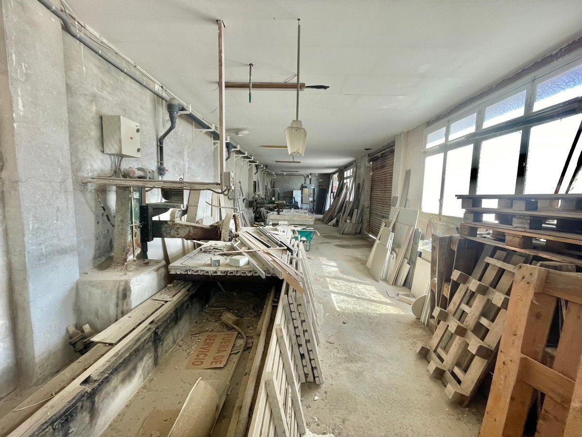 Commercial in Santa Pola