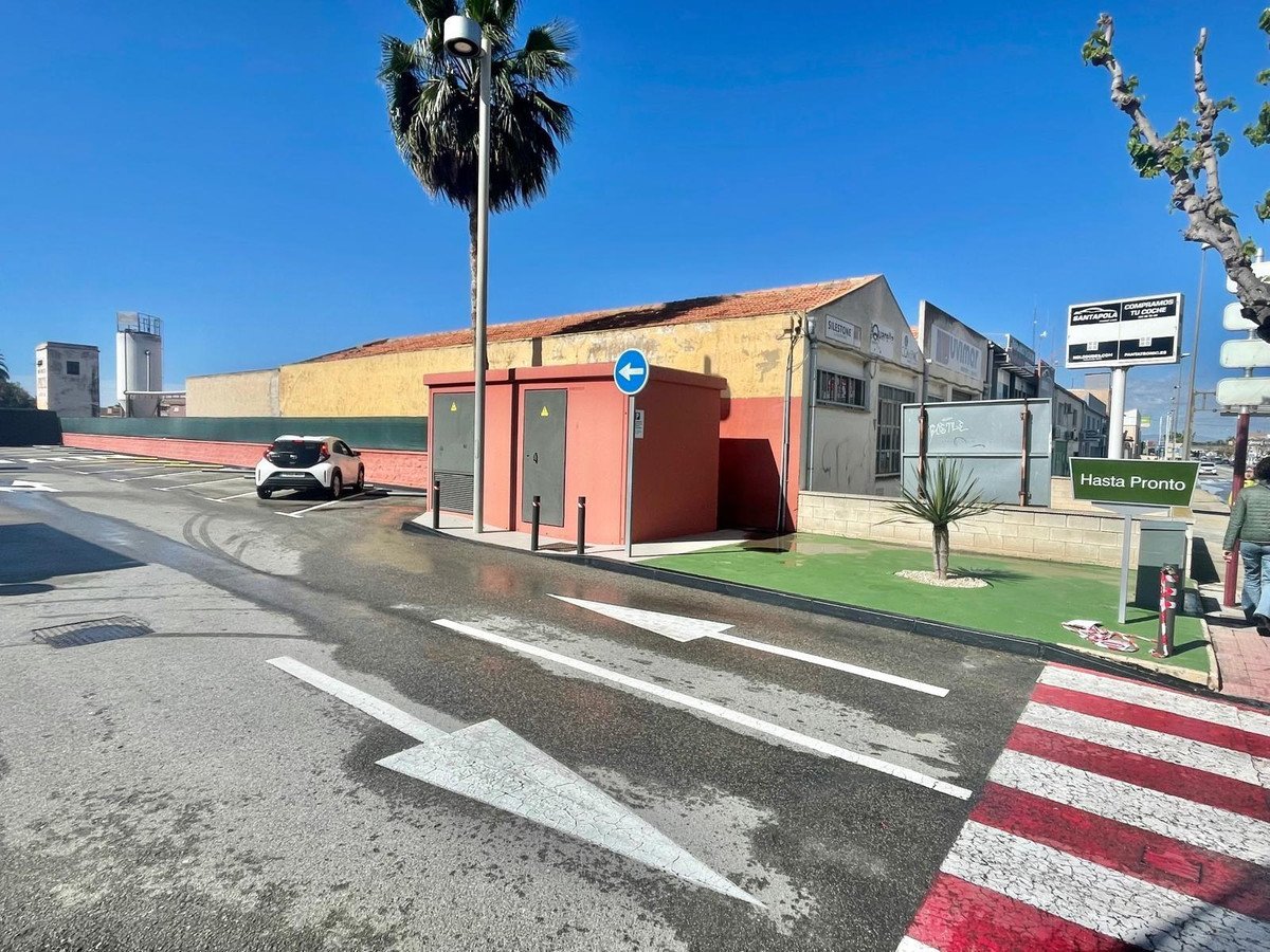 Commercial in Santa Pola
