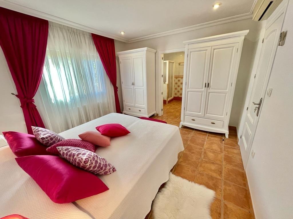 8 Bed Detached Villa in Gran Alacant
