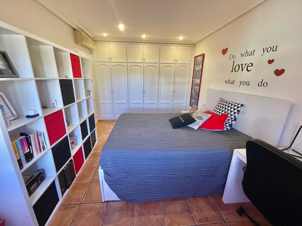 8 Bed Detached Villa in Gran Alacant