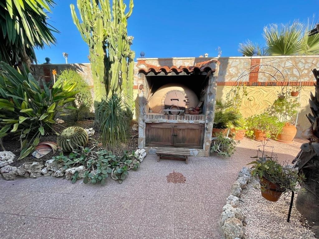 8 Bed Detached Villa in Gran Alacant