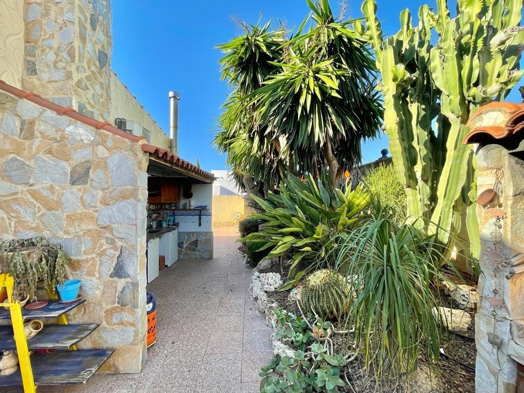 8 Bed Detached Villa in Gran Alacant
