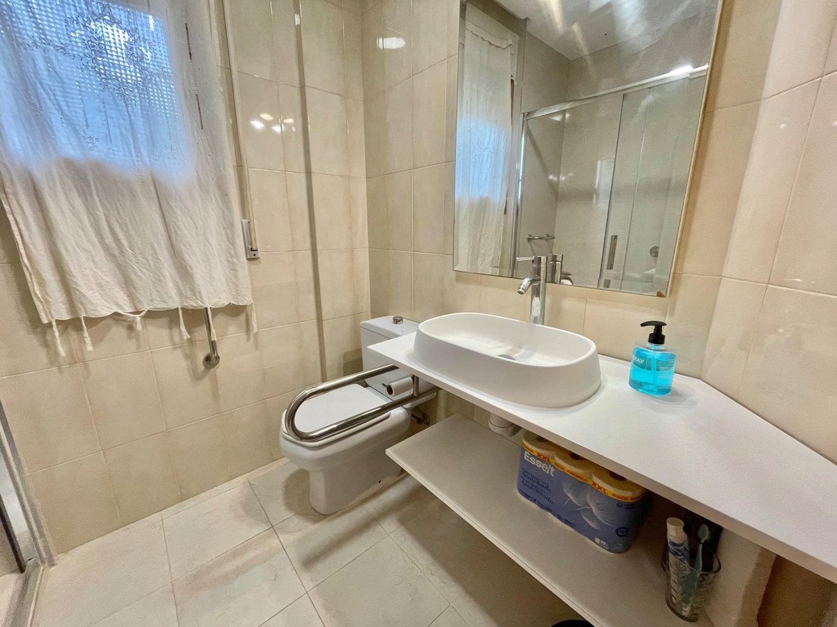 5 Bed Detached Villa in Santa Pola