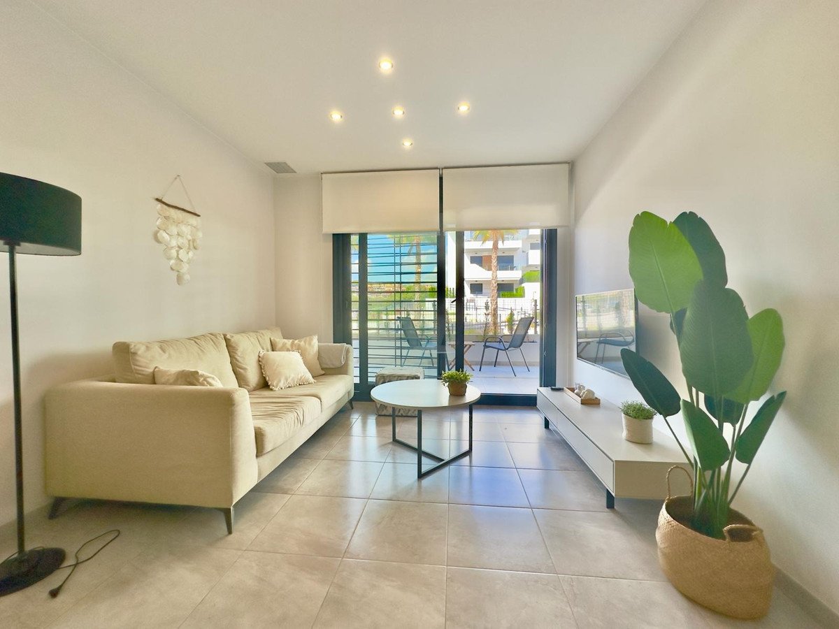 2 Bed Ground Floor Apartment in Orihuela Costa