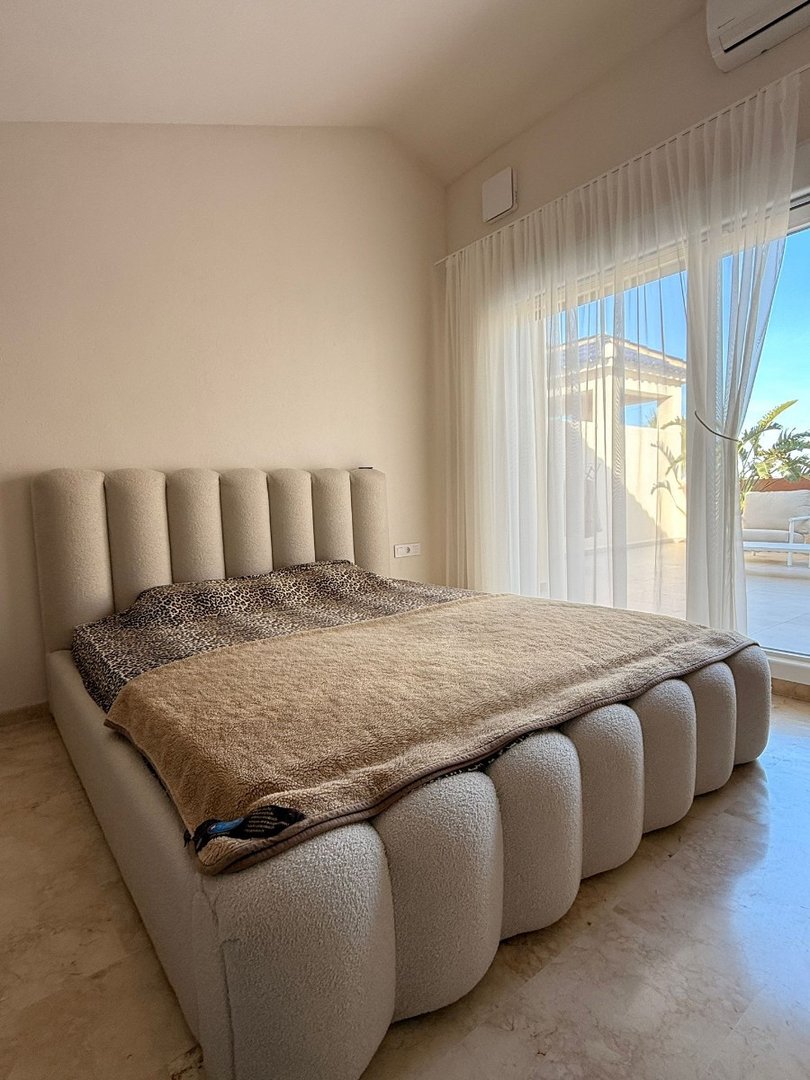 3 Bed Penthouse in Las Ramblas Golf