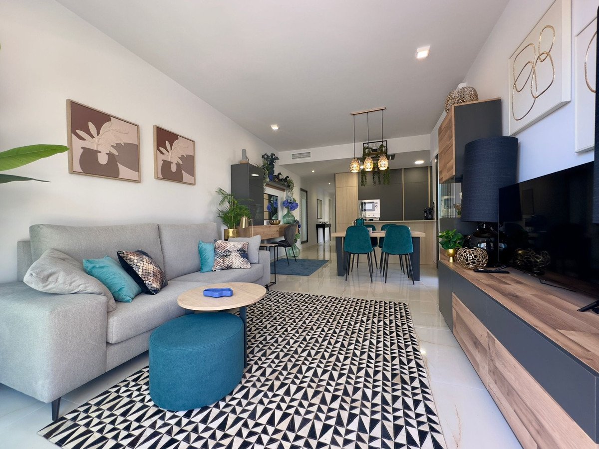 3 Bed Ground Floor Apartment in Playa Flamenca