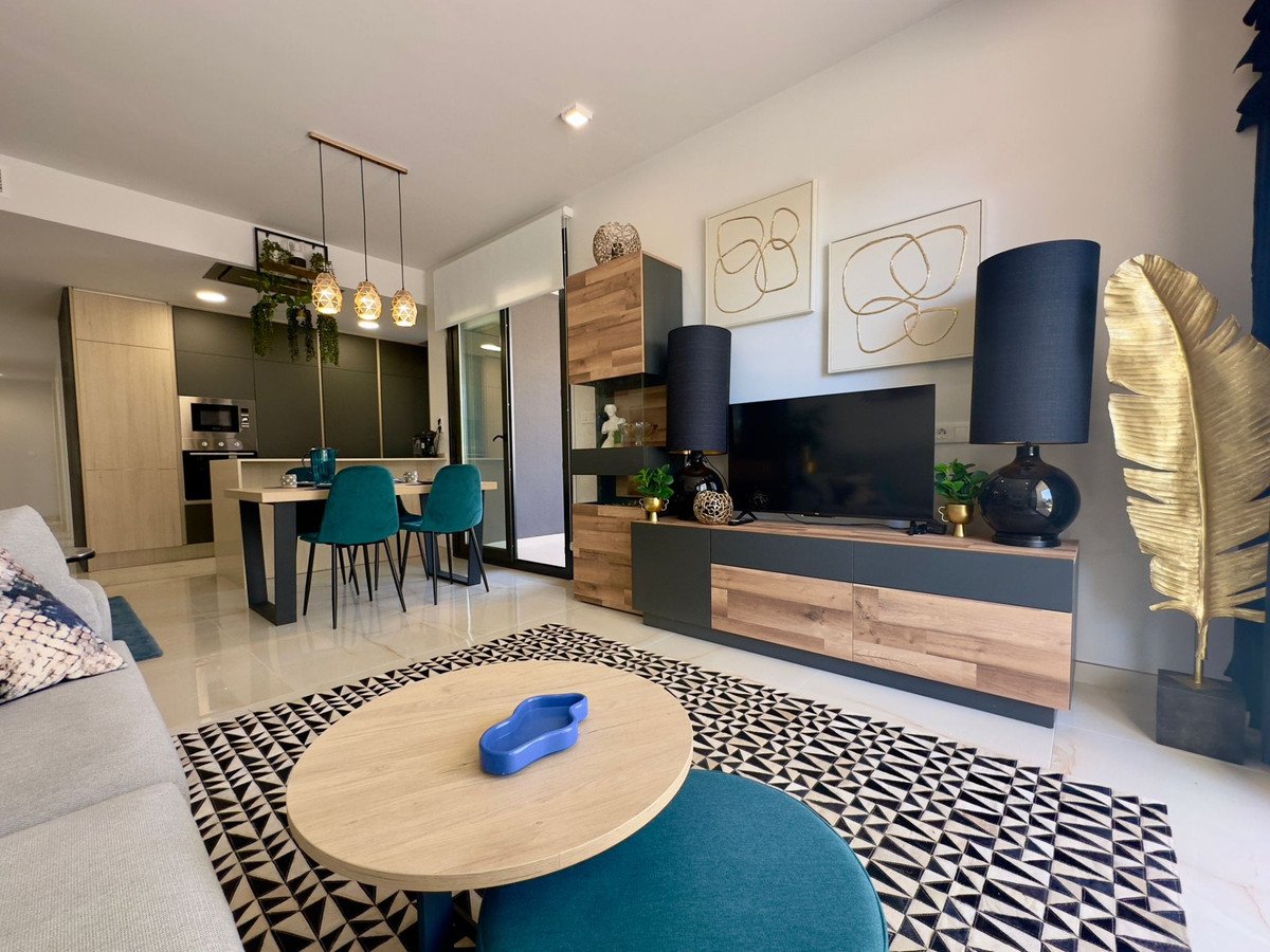 3 Bed Ground Floor Apartment in Playa Flamenca
