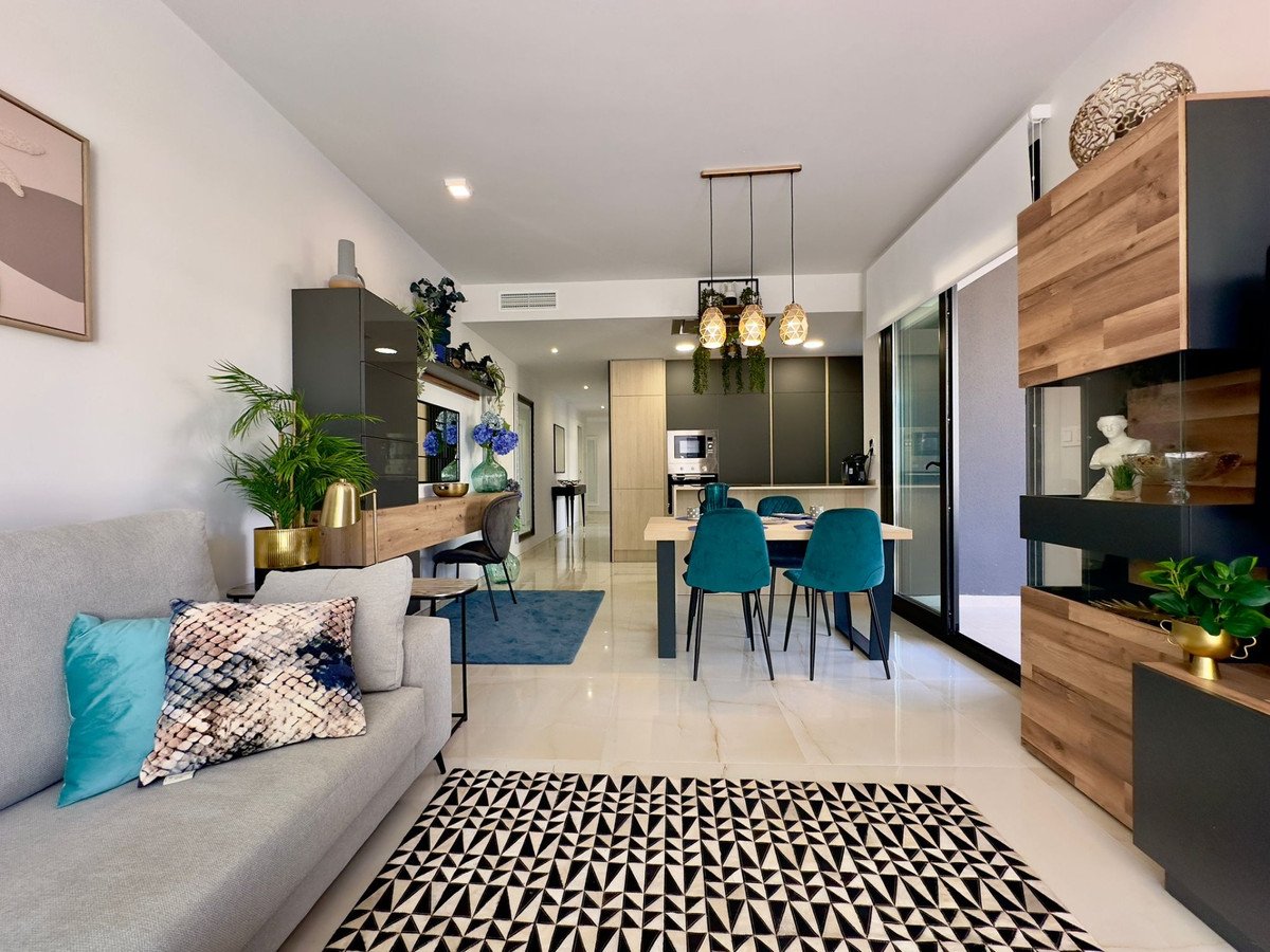 3 Bed Ground Floor Apartment in Playa Flamenca