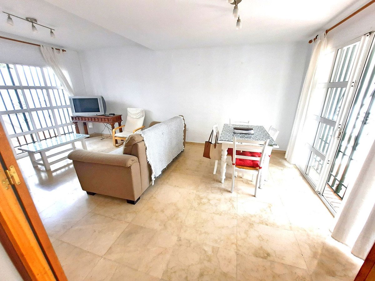 4 Bed Townhouse in Las Lagunas