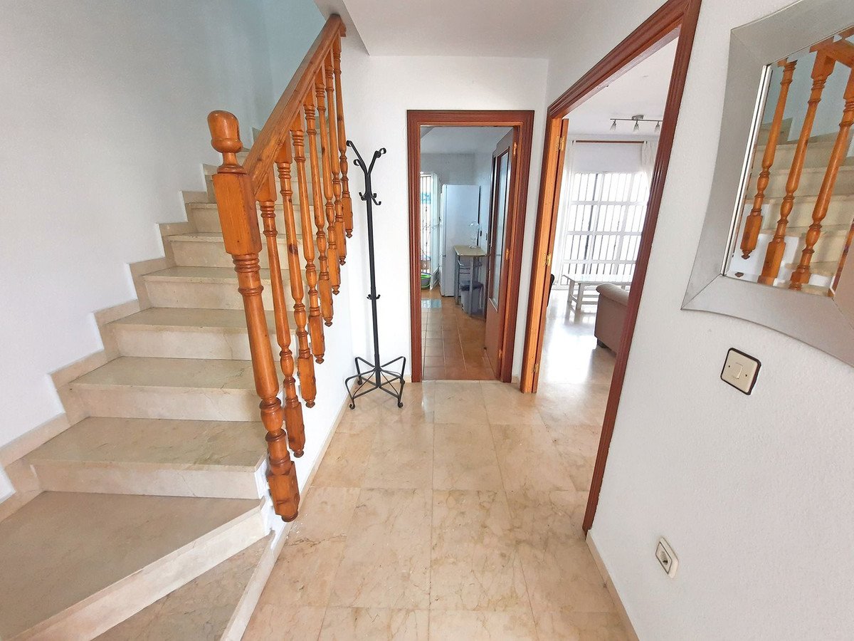 4 Bed Townhouse in Las Lagunas