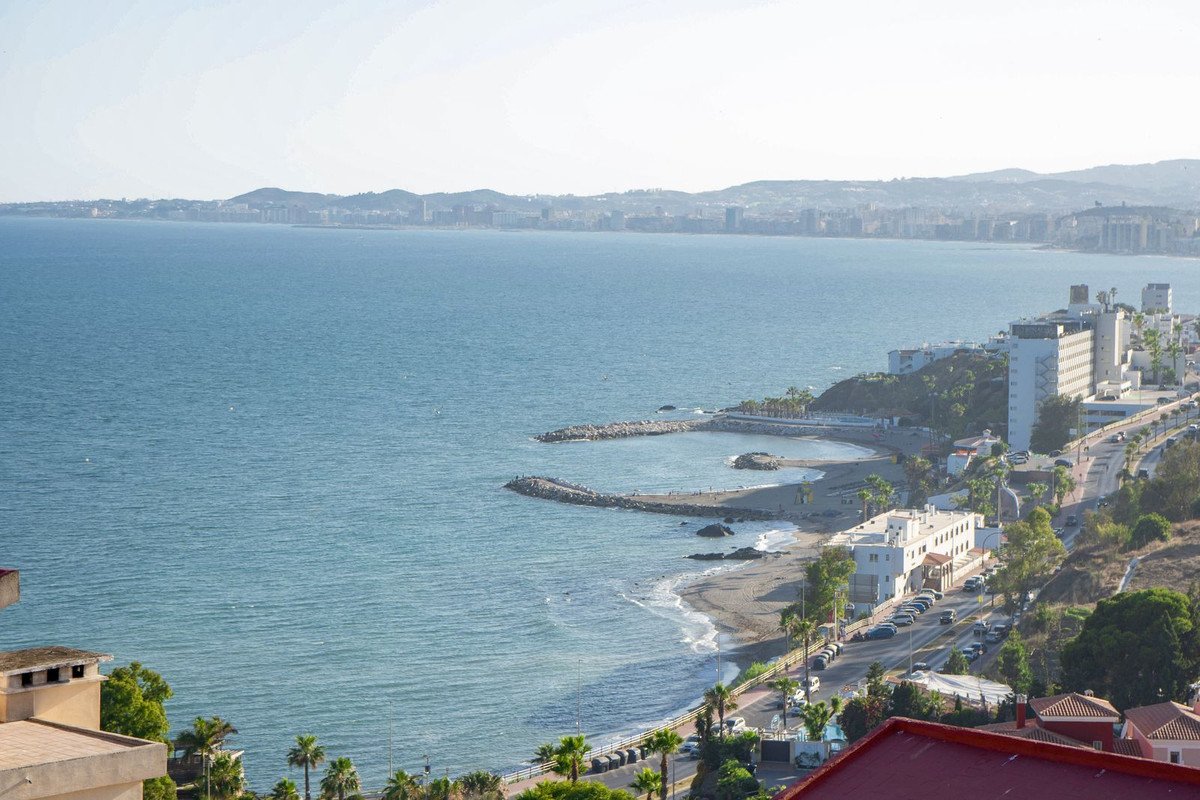 2 Bed Penthouse in Torrequebrada