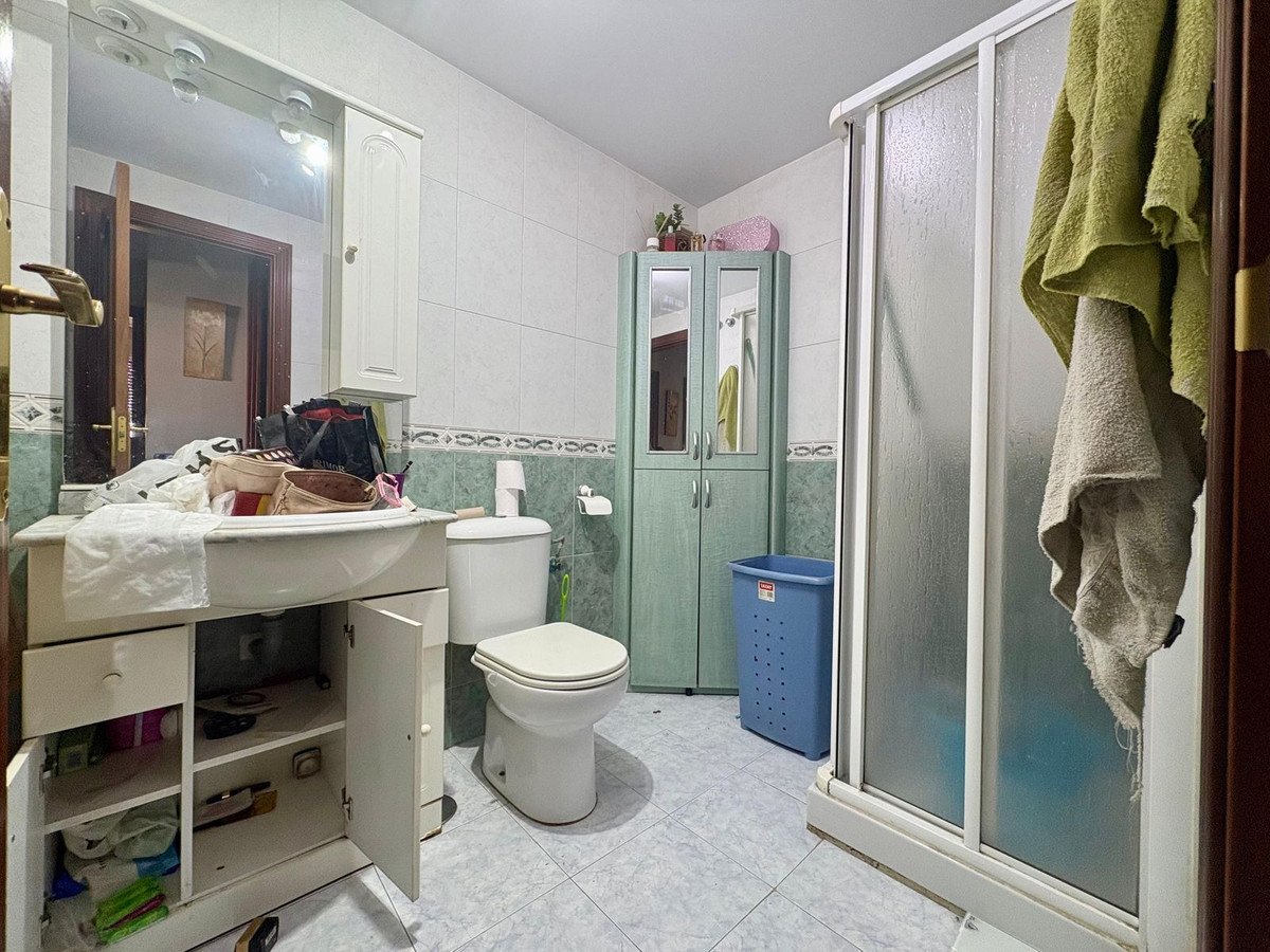 3 Bed Middle Floor Apartment in Las Lagunas