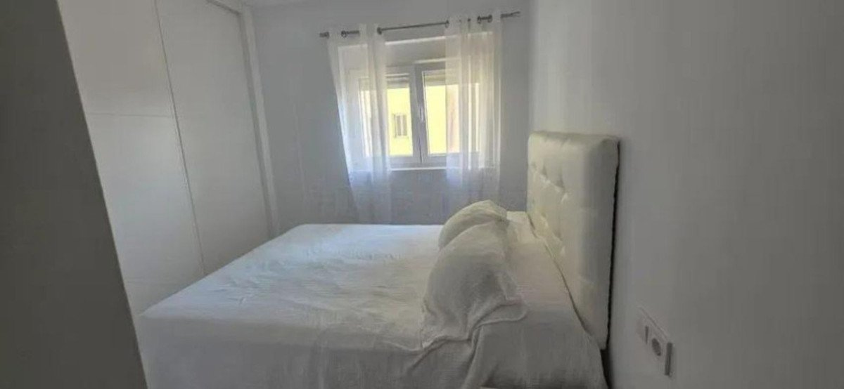 2 Bed Middle Floor Apartment in El Rosario
