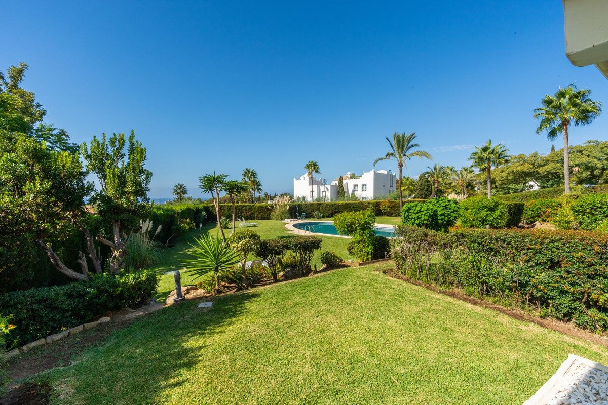 2 Bed Ground Floor Apartment in Reserva de Marbella
