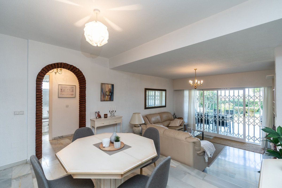 2 Bed Ground Floor Apartment in Reserva de Marbella