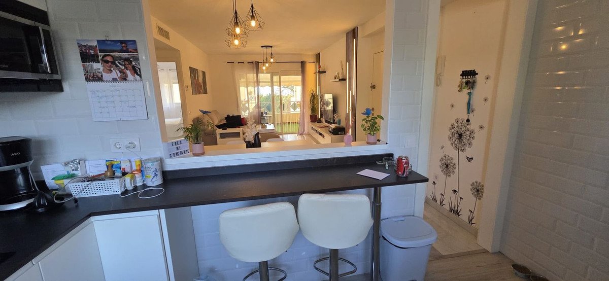 2 Bed Middle Floor Apartment in Costabella