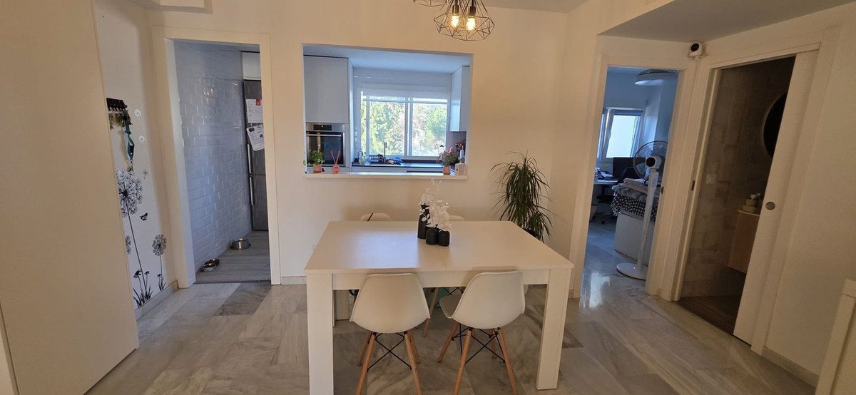 2 Bed Middle Floor Apartment in Costabella