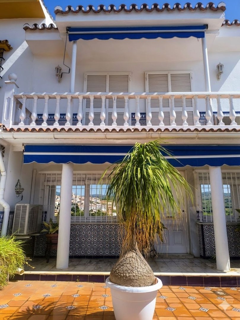 4 Bed Townhouse in Nueva Andalucía