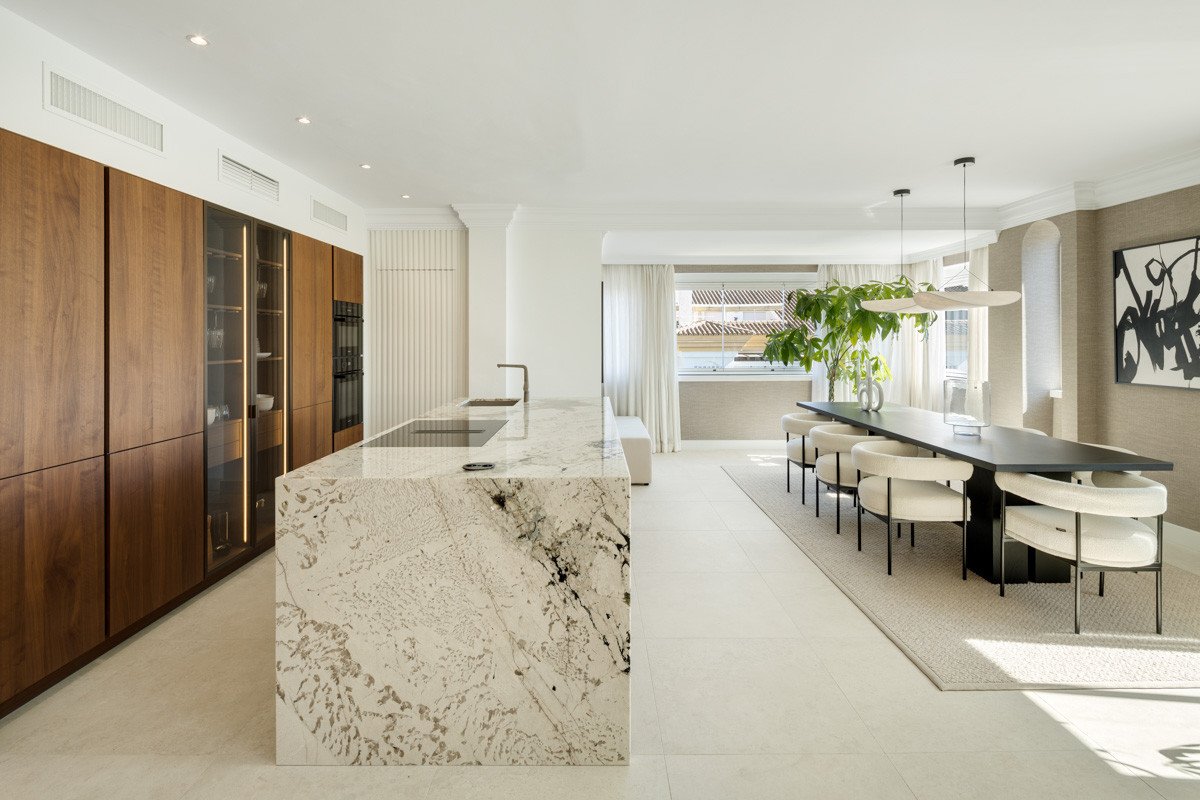 5 Bed Penthouse Duplex in The Golden Mile