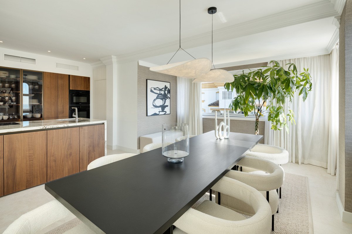 5 Bed Penthouse Duplex in The Golden Mile