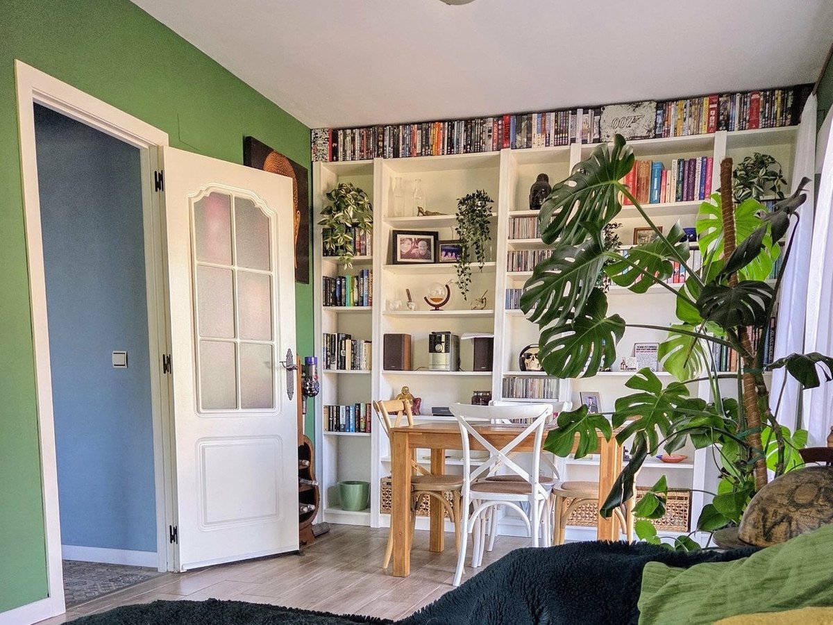 2 Bed Middle Floor Apartment in San Luis de Sabinillas